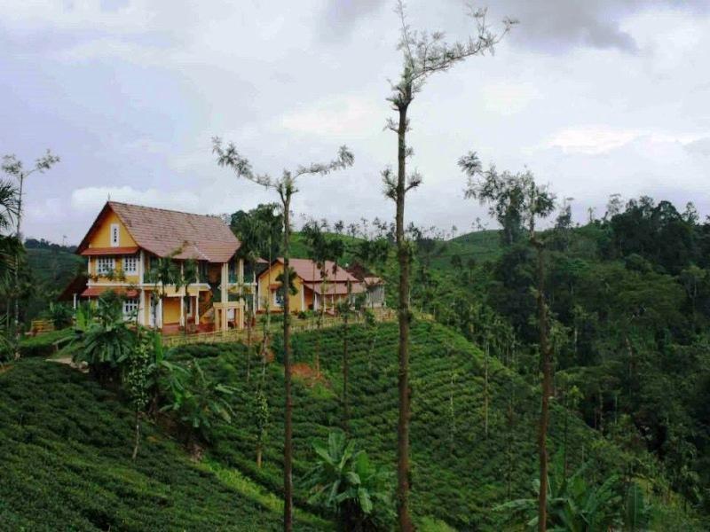 Meenmutty Heights Hotel Vaduvanchal Exterior photo