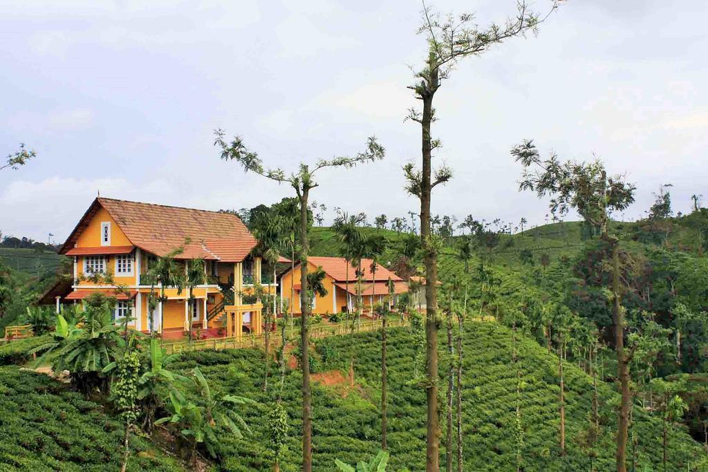 Meenmutty Heights Hotel Vaduvanchal Exterior photo